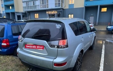 Mitsubishi Outlander III рестайлинг 3, 2007 год, 750 000 рублей, 4 фотография