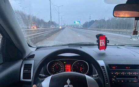 Mitsubishi Outlander III рестайлинг 3, 2007 год, 750 000 рублей, 19 фотография