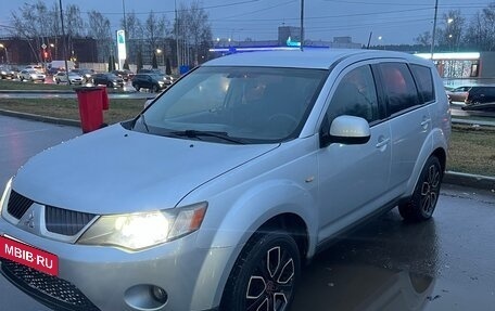 Mitsubishi Outlander III рестайлинг 3, 2007 год, 750 000 рублей, 9 фотография