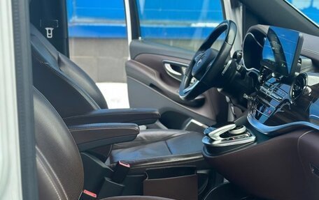 Mercedes-Benz V-Класс, 2018 год, 4 550 000 рублей, 15 фотография