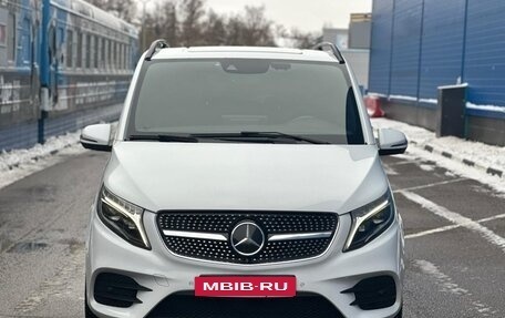 Mercedes-Benz V-Класс, 2018 год, 4 550 000 рублей, 3 фотография