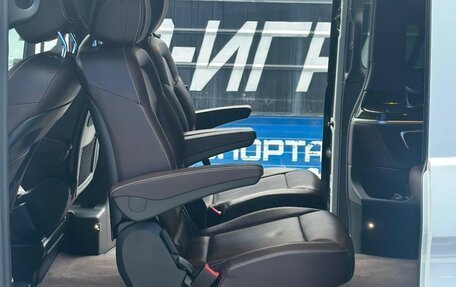 Mercedes-Benz V-Класс, 2018 год, 4 550 000 рублей, 18 фотография