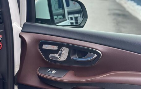 Mercedes-Benz V-Класс, 2018 год, 4 550 000 рублей, 20 фотография