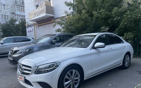 Mercedes-Benz C-Класс, 2019 год, 2 600 000 рублей, 4 фотография