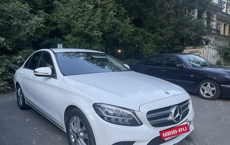 Mercedes-Benz C-Класс, 2019 год, 2 600 000 рублей, 2 фотография