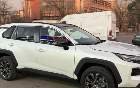 Toyota RAV4, 2025 год, 4 050 000 рублей, 4 фотография