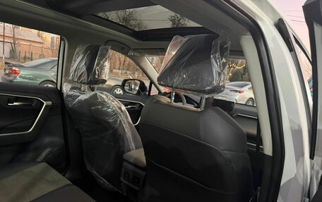 Toyota RAV4, 2025 год, 4 050 000 рублей, 3 фотография