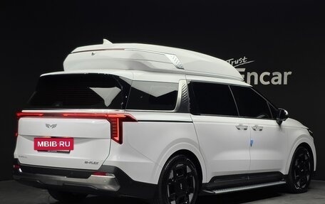 KIA Carnival, 2024 год, 4 990 111 рублей, 4 фотография