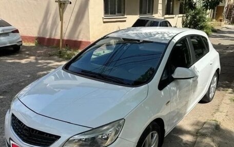 Opel Astra J, 2012 год, 650 000 рублей, 1 фотография