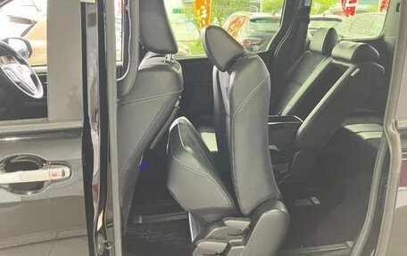 Toyota Voxy III, 2021 год, 1 998 027 рублей, 21 фотография