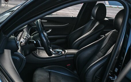 Mercedes-Benz E-Класс, 2018 год, 3 349 000 рублей, 10 фотография