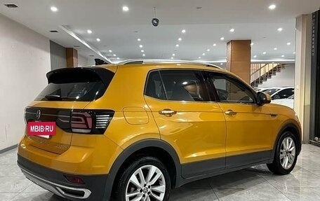 Volkswagen T-Cross I, 2021 год, 1 350 000 рублей, 6 фотография
