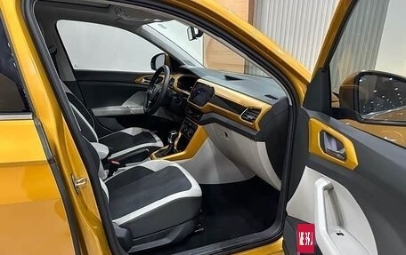 Volkswagen T-Cross I, 2021 год, 1 350 000 рублей, 12 фотография