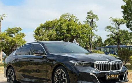 BMW 5 серия, 2024 год, 7 130 000 рублей, 3 фотография