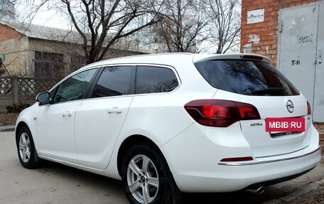 Opel Astra J, 2014 год, 950 000 рублей, 6 фотография