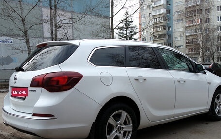 Opel Astra J, 2014 год, 950 000 рублей, 4 фотография