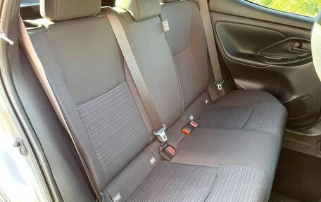 Toyota Yaris, 2022 год, 1 350 010 рублей, 5 фотография