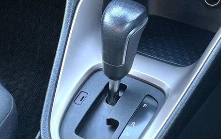 Toyota Yaris, 2022 год, 1 350 010 рублей, 13 фотография