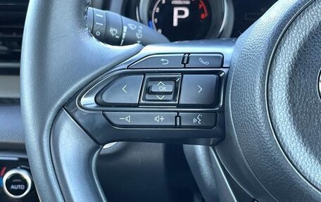 Toyota Yaris, 2022 год, 1 350 010 рублей, 15 фотография