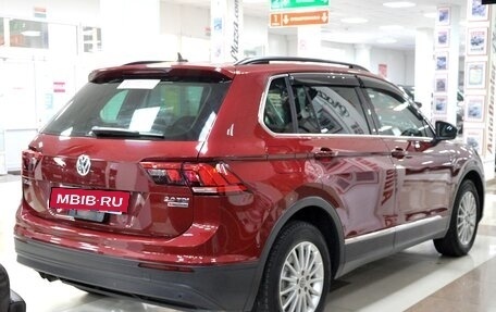 Volkswagen Tiguan II, 2019 год, 2 349 000 рублей, 3 фотография