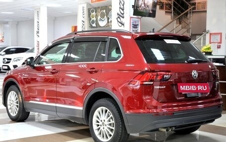 Volkswagen Tiguan II, 2019 год, 2 349 000 рублей, 2 фотография