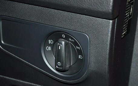 Volkswagen Tiguan II, 2019 год, 2 349 000 рублей, 11 фотография