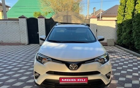 Toyota RAV4, 2019 год, 3 750 000 рублей, 1 фотография