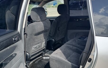 Toyota Ipsum II, 2003 год, 850 000 рублей, 9 фотография