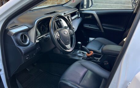 Toyota RAV4, 2019 год, 3 750 000 рублей, 7 фотография