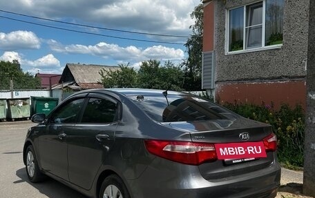 KIA Rio III рестайлинг, 2013 год, 900 000 рублей, 2 фотография