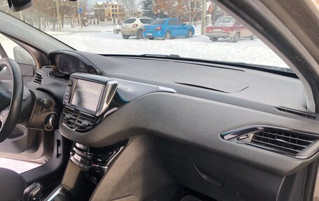 Peugeot 208 II, 2013 год, 365 000 рублей, 10 фотография