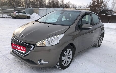 Peugeot 208 II, 2013 год, 365 000 рублей, 2 фотография