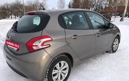 Peugeot 208 II, 2013 год, 365 000 рублей, 3 фотография