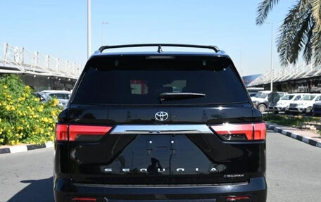 Toyota Sequoia, 2025 год, 13 900 000 рублей, 3 фотография