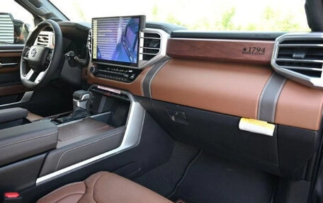 Toyota Sequoia, 2025 год, 13 900 000 рублей, 15 фотография