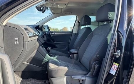 Volkswagen Tiguan II, 2019 год, 1 320 000 рублей, 10 фотография