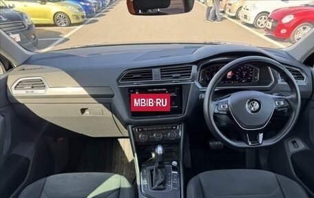 Volkswagen Tiguan II, 2019 год, 1 320 000 рублей, 11 фотография