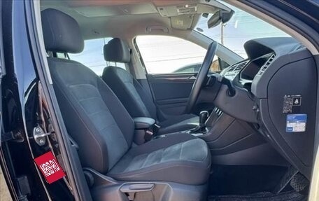 Volkswagen Tiguan II, 2019 год, 1 320 000 рублей, 13 фотография