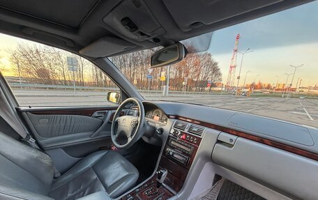 Mercedes-Benz E-Класс, 2001 год, 590 000 рублей, 12 фотография