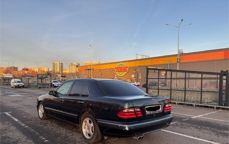 Mercedes-Benz E-Класс, 2001 год, 590 000 рублей, 5 фотография