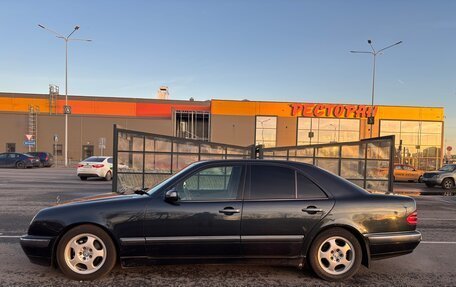 Mercedes-Benz E-Класс, 2001 год, 590 000 рублей, 4 фотография