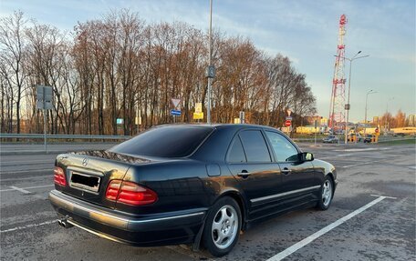 Mercedes-Benz E-Класс, 2001 год, 590 000 рублей, 6 фотография