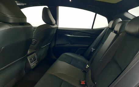 Toyota Camry, 2025 год, 5 000 000 рублей, 21 фотография