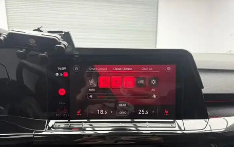 Volkswagen Golf VIII, 2022 год, 1 780 111 рублей, 20 фотография