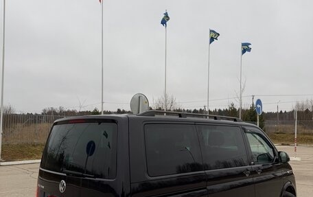 Volkswagen Multivan T6 рестайлинг, 2020 год, 4 700 000 рублей, 8 фотография