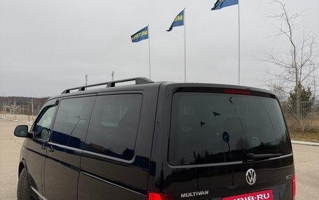 Volkswagen Multivan T6 рестайлинг, 2020 год, 4 700 000 рублей, 9 фотография