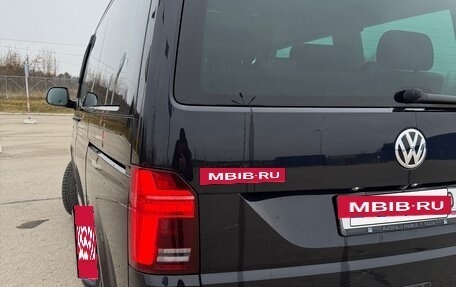 Volkswagen Multivan T6 рестайлинг, 2020 год, 4 700 000 рублей, 4 фотография