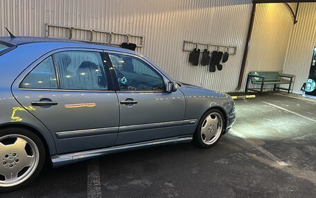 Mercedes-Benz E-Класс AMG, 1998 год, 1 250 000 рублей, 3 фотография