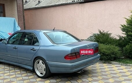 Mercedes-Benz E-Класс AMG, 1998 год, 1 250 000 рублей, 2 фотография