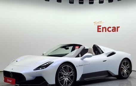 Maserati MC20, 2023 год, 27 170 000 рублей, 1 фотография